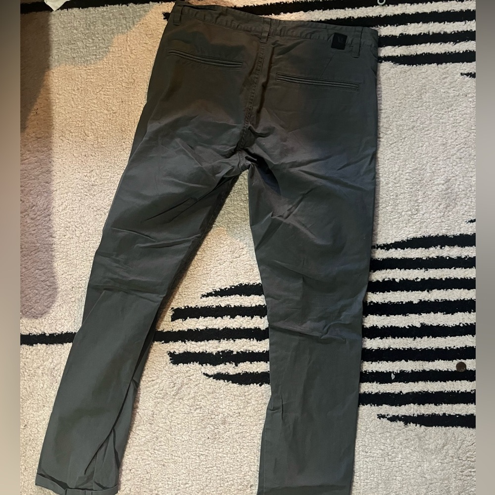Vuori Collin’s Chino Smoked Beryl